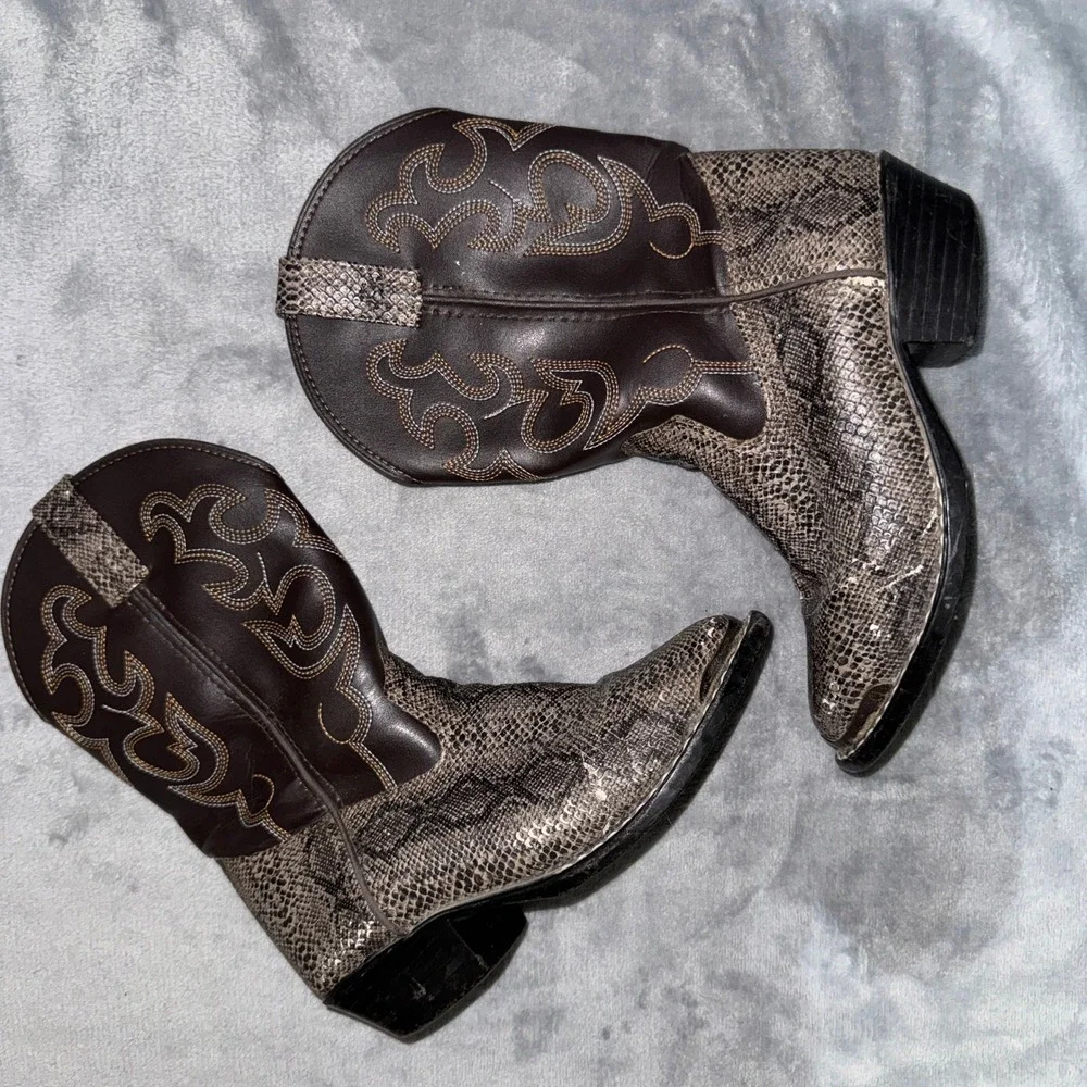 Smoky Mountain Kids 1322C Cowboy Boots 1.5 D Brown Faux Snakeskin Western